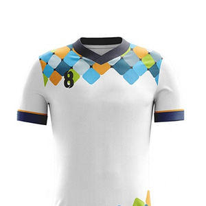 Ensemble d'uniformes de football personnalisés de haute qualité pour hommes Nouveau design pour adultes Technique de coupe automatisée - Product Image 4