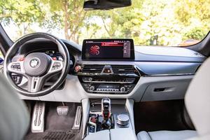 BMW M5 2021 EXTREMADAMENTE LIMPIO, PAQUETE COMPETITION, V8 BITURBO, TRACCIÓN EN LAS CUATRO RUEDAS, LISTO PARA ENVIAR - Product Image 2