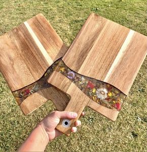 Tabla de cortar de madera con colores y tamaños personalizados para servir y cortar verduras y frutas - Product Image 1