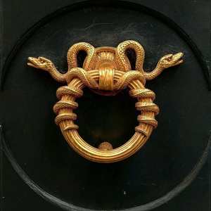 Sonnette de porte au design luxueux, élégante et décorative, idéale pour les villas, les bungalows et les cadeaux, en provenance d'Inde - Product Image 1