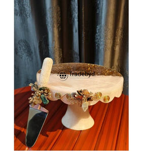 Présentoir à gâteau en résine fait main décoratif pour présentation et décoration de table de fête de mariage élégant Tradebyd - Product Image 4