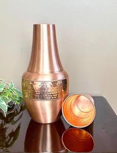 Botella de Cobre de Lujo con Tapa Hermética, Ideal para Oficina, Viajes, Yoga, Gimnasio y Beneficios del Bienestar Ayurvédico - Product Image 1