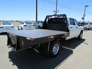 VENTE AUX ENCHÈRES CHAUDE : Véhicule d'occasion 2024 3500 C-h-a-s-s-i-s S-L-T CrewCab L-B DRW à vendre - Product Image 5