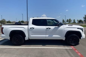 รถยนต์โตโยต้า ทุนดรา TRD Pro 4WD/AWD เกียร์อัตโนมัติ 10 สปีด รุ่นขายดีประจำปี 2022 - Product Image 2