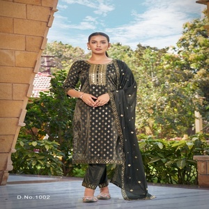 Kurti PANT และ dupatta ผู้ผลิตจากอินเดียเคี่ยวเคี่ยววิสคอสบริสุทธิ์ด้วยการปักและพิมพ์สีทอง - Product Image 1