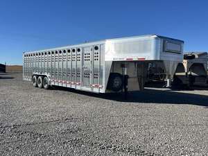 Semi-remorque à ridelles haute pour bétail et animaux, 3 ou 4 essieux, capacité 60 tonnes, hauteur 2,90 m, largeur 2,35 m, longueur 7,3 m - Product Image 2