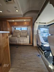 Nouveau modèle T-I-F-F-I-N RV W-A-Y-F-A-R-E-R 24FW 2018 haute performance disponible à la vente - Product Image 3