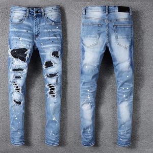 Jeans pour hommes en denim déchiré bleu délavé, coupe slim, broderie, style streetwear, coupe skinny, jeans déchirés pour hommes, pantalon en strass - Product Image 1