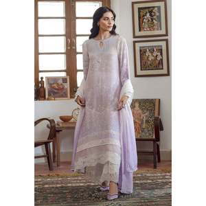 Conjunto de Traje con Pétalos Pastel para Mujer - Product Image 1