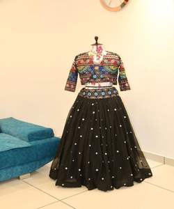 Precioso Lehenga Choli Dupatta Kothi de Seda Georgette con Bordado de Lentejuelas, Ropa de Boda, Diseño Moderno, Prenda Étnica al por Mayor - Product Image 5