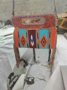 Mayorista Fabricante Navajo Estilo Señoras Bolso de mano de cuero Tooled Crossbody Fringe Lona Moda Sillín Manta Diseño - Product Image 4