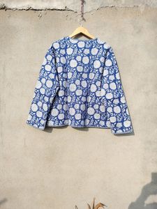 Chaqueta acolchada de algodón Reversible para mujer, abrigo corto con estampado de bloques a mano, tela tejida Kantha Sari, prendas de vestir exteriores informales para invierno - Product Image 5