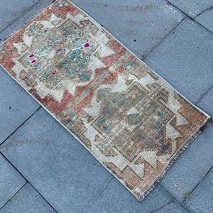 1.3x2.6 ft Vintage Rug, Turkish Small Rug, <b>Brown</b> Moroccan <b>Wool</b> Rug - Product Image 4