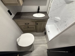 รถบ้านเคลื่อนที่รุ่นใหม่ปี 2026 Foorest River Sunseeker Le 3250DSF - Product Image 5