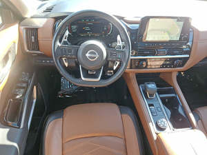 Nissan Pathfinder Platinum 4WD 2024 Usado en Excelentes Condiciones, Sin Accidentes, Volante a la Izquierda/Derecha - Product Image 3