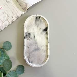 Prix de gros Ambre Résine Plateau Ovale Brun Blanc Marbre Décoratif Plateau De Service De Rangement Décor À La Maison Accent - Product Image 2