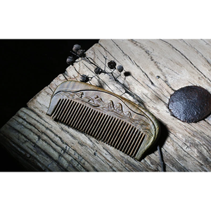 Peine de madera con diseño personalizado, con dientes peine de madera de sándalo antiestático, peines de regalo artesanales tallados en madera - Product Image 4