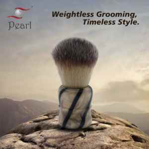 Le blaireau à manche en acrylique adoucit les cheveux et réchauffe la peau pour un rasage facile avec une lubrification efficace - Product Image 4