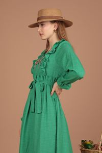 Robe longue en tissu Aerobin pour femme, douce et naturelle, à volants brodés, taille naturelle, respirante, vente en gros - Product Image 4