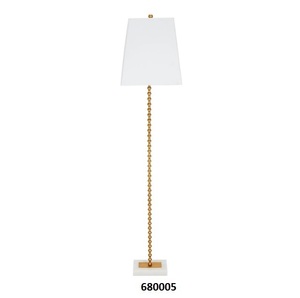 Vente en gros de lampadaires décoratifs en laiton de luxe personnalisés de haute qualité - Product Image 3
