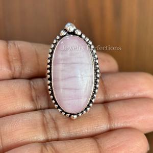 Anillos de Kunzita con Bisel de Latón, Anillos de Moda, Joyería al por Mayor, Anillos a Granel - Product Image 1