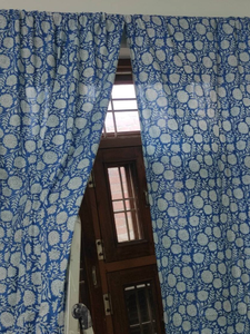 Rideaux et cantonnières indiens imprimés en coton à fleurs bleues, style moderne, ombrage léger, rideaux toutes saisons pour chambres - Product Image 2