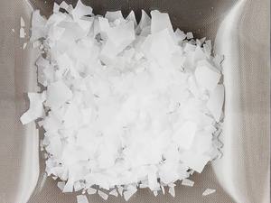 Natürlich duftendes Ceresinwachs für die Kerzenherstellung, Wachssplitter, weißes handgemachtes Material für DIY-Kerzenbasteln, zu verkaufen. - Product Image 1