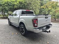 Camioneta Nissan Navara ST-X 2.3D/4WD/7AT Safety 2024 Usada en Buen Estado, Lista para Enviar