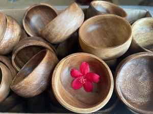 Venta al por mayor de cuencos para servir cenas y ensaladas de madera maciza de diseño personalizado ecológico de alta calidad con acabado pulido - Product Image 3