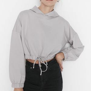 เสื้อฮู้ดผ้าฝ้ายแบบคร็อปสำหรับผู้หญิงมีโลโก้ตามสั่งสำหรับฤดูหนาวดีไซน์ขนาดใหญ่ - Product Image 3