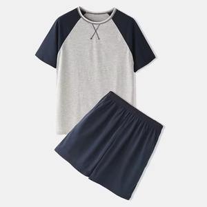ชุดลำลองฤดูร้อนสำหรับผู้ชาย ขายส่ง คุณภาพสูง ชุดสองชิ้นถักนิตติ้ง พร้อมกางเกงขาสั้นพิมพ์ลาย เสื้อยืด แห้งเร็ว ระบายอากาศได้ดี - Product Image 1