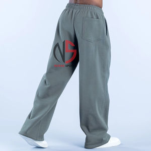 ชุดวอร์มผู้ชาย เสื้อฮู้ดลายกราฟิกป่าแบบกำหนดเองขายดี และกางเกงจ็อกเกอร์ทรงตรง ผ้าคอตตอนหนานุ่ม ชุดออกกำลังกายผู้ชาย ที่นูรัก - Product Image 5