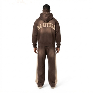 Conjunto de chándal de dos piezas para hombre, estilo streetwear, con sudadera con capucha extragrande con cremallera y pantalones deportivos de pierna ancha, con efecto lavado personalizado. - Product Image 2