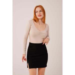 Genis Yaka <strong>Krem</strong> Toptan Basic Body Bluz - <strong>Krem</strong> - Product Image 1