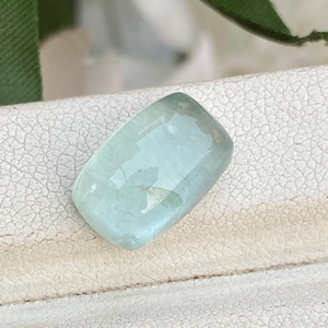 พลอยคาโบชองทรงยาวสีฟ้าอมเขียวสีธรรมชาติมีความมันวาวหลวมสำหรับทำเครื่องประดับ5.27กะรัต - Product Image 1