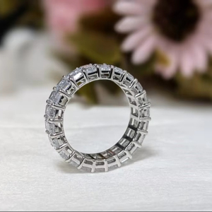 Anillo de Boda de Diamantes Cultivados en Laboratorio con Corte Esmeralda de 6.40 Ct, Certificado IGI, Eternidad Completa, Hecho a Mano para Mujer, Oro Blanco de 10K/14K - Product Image 1
