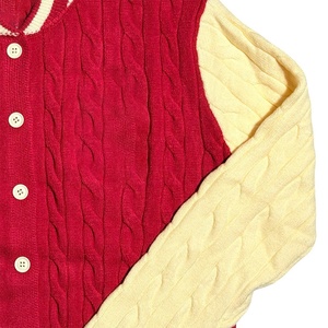 Cardigan rouge et crème de la sororité Delta Sigma Theta, brodé sur mesure, tricoté à la française avec des rayures crème, vêtement pull cardigan. - Product Image 3