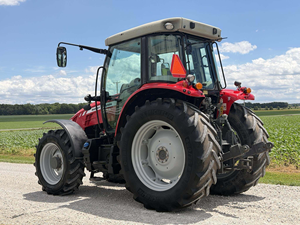 Achetez un tracteur Massey Ferguson 5613 de haute qualité disponible en gros, doté d'une forte capacité agricole - Product Image 4
