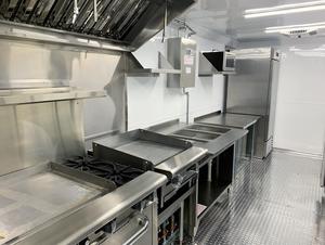 Remorque alimentaire de concession avec grande fenêtre de service, entièrement équipée, conforme aux normes européennes, certification DOT, remorque alimentaire type caravane - Product Image 4