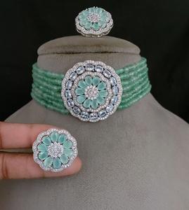 Ensemble ras du cou diamant américain à la mode avec boucles d'oreilles pour femmes et filles élégant tour de cou en pierre bleue et ensemble de boucles d'oreilles fête élégante - Product Image 2