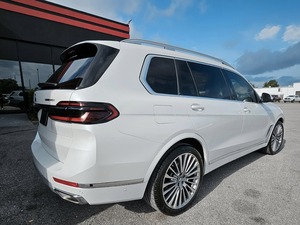 BMW X7 xDrive40 Usado del 2023 en Venta - Product Image 3