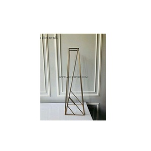 Décoration de table en métal, fer, or, poli Support de Harlow moderne Conception unique Meilleure vente Support de Harlow en métal de forme personnalisée - Product Image 1