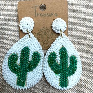 Pendientes de gota bordados inspirados en diseñador - Product Image 6