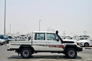 2024 L.C 7.9 Doble Cabina Pickup L.X Z V6 4.0 PE.TR.OL Automático Diésel Tracción Total Cuero R18 ACC Faros de Xenón EE. UU. - Product Image 4