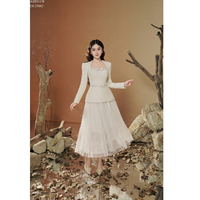 Robe évasée à manches longues avec un style jeune et doux, peut être portée au bureau ou à la sortie robe de créateur