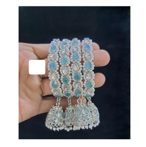 Brazaletes de piedra de perla de diseño único Impresionantes accesorios hechos a mano para Mehndi Navratri y ropa tradicional - Product Image 1
