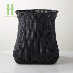 Cesta de almacenamiento de baño ecológica de mimbre negro de ratán Natural de alta calidad hecha a mano Vietnam OEM personalizada al por mayor mejor - Product Image 1