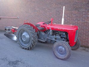 รถแทรกเตอร์ฟาร์ม Massey Ferguson MF 35 ดีเซล รุ่นปี 1958 ใหม่และมือสอง สำหรับการเพาะปลูกดินและการบำรุงรักษาฟาร์ม - Product Image 6