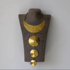 สร้อยคอเครื่องประดับแฟชั่นสำหรับผู้หญิงดีไซน์เป็นเอกลักษณ์ - Product Image 1