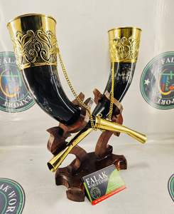 Diseño de lujo Cuerno para beber de la mejor calidad con soporte de madera Cuerno de buey Jarra vikinga Acabado pulido Artículo Cuerno de Búfalo de buey por FWE - Product Image 2